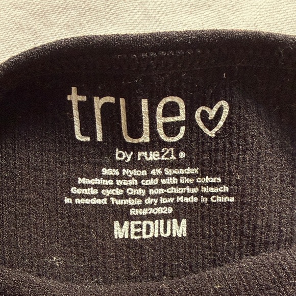 Rue21 Black and Gray Crop Tops - Picture 2 of 6